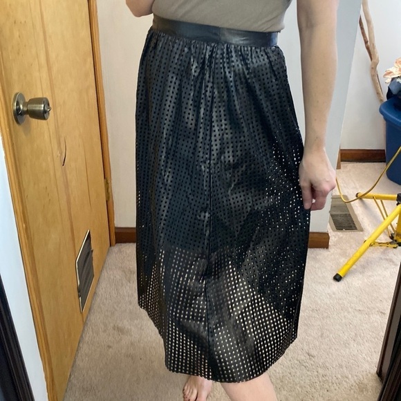 Piperlime Vegan Black Leather Laser Cut Midi Skirt - Picture 2 of 12